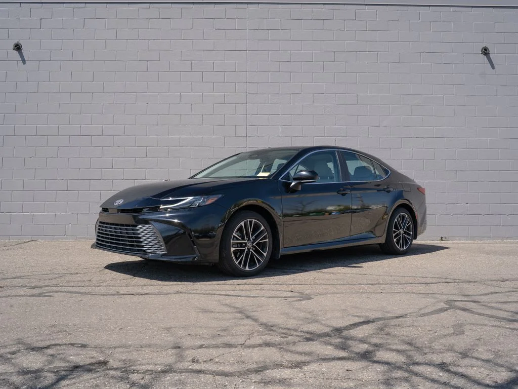 Used 2025 Black Toyota XLE image 1
