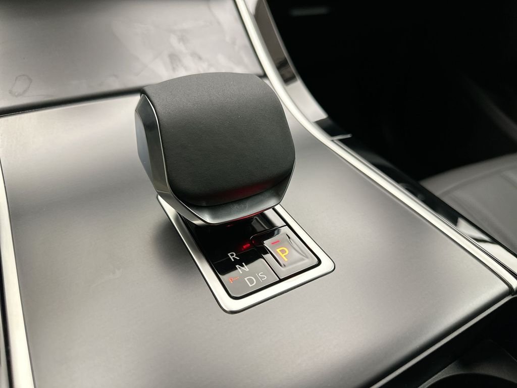 New 2026 Tribeca Blue Metallic Land Rover S image 12