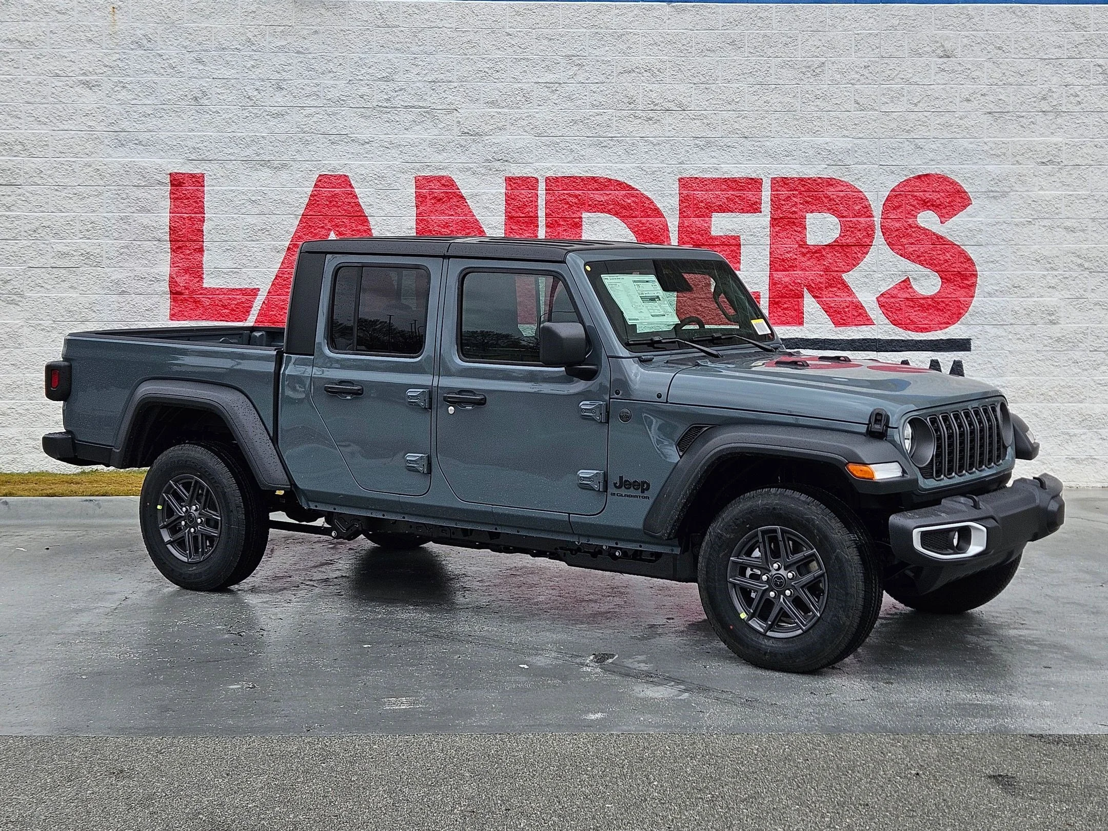 2026 Jeep Gladiator Sport S Auto's photo