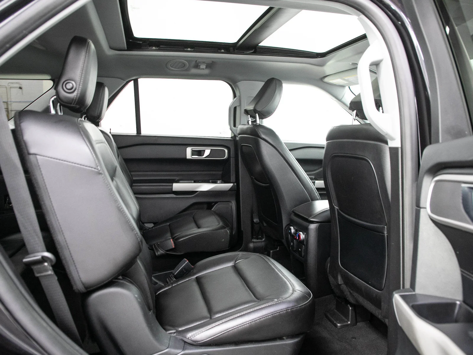Used 2020 Black Metallic Ford XLT image 14