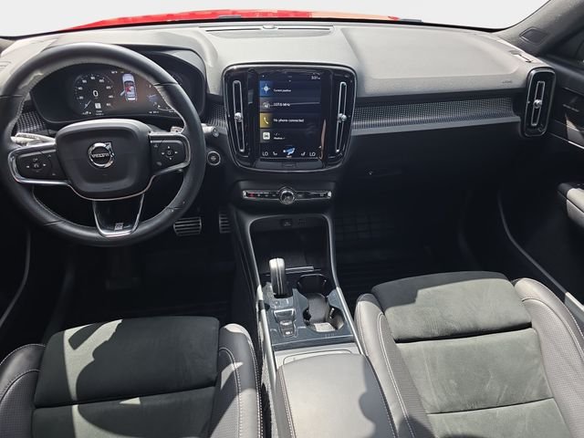 Used 2019 Red Volvo R-Design image 10