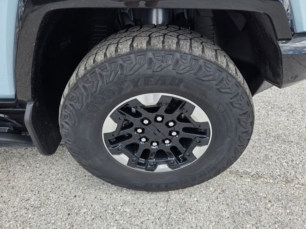Used 2024 Tide Metallic (Ice Blue) GMC 2X image 18