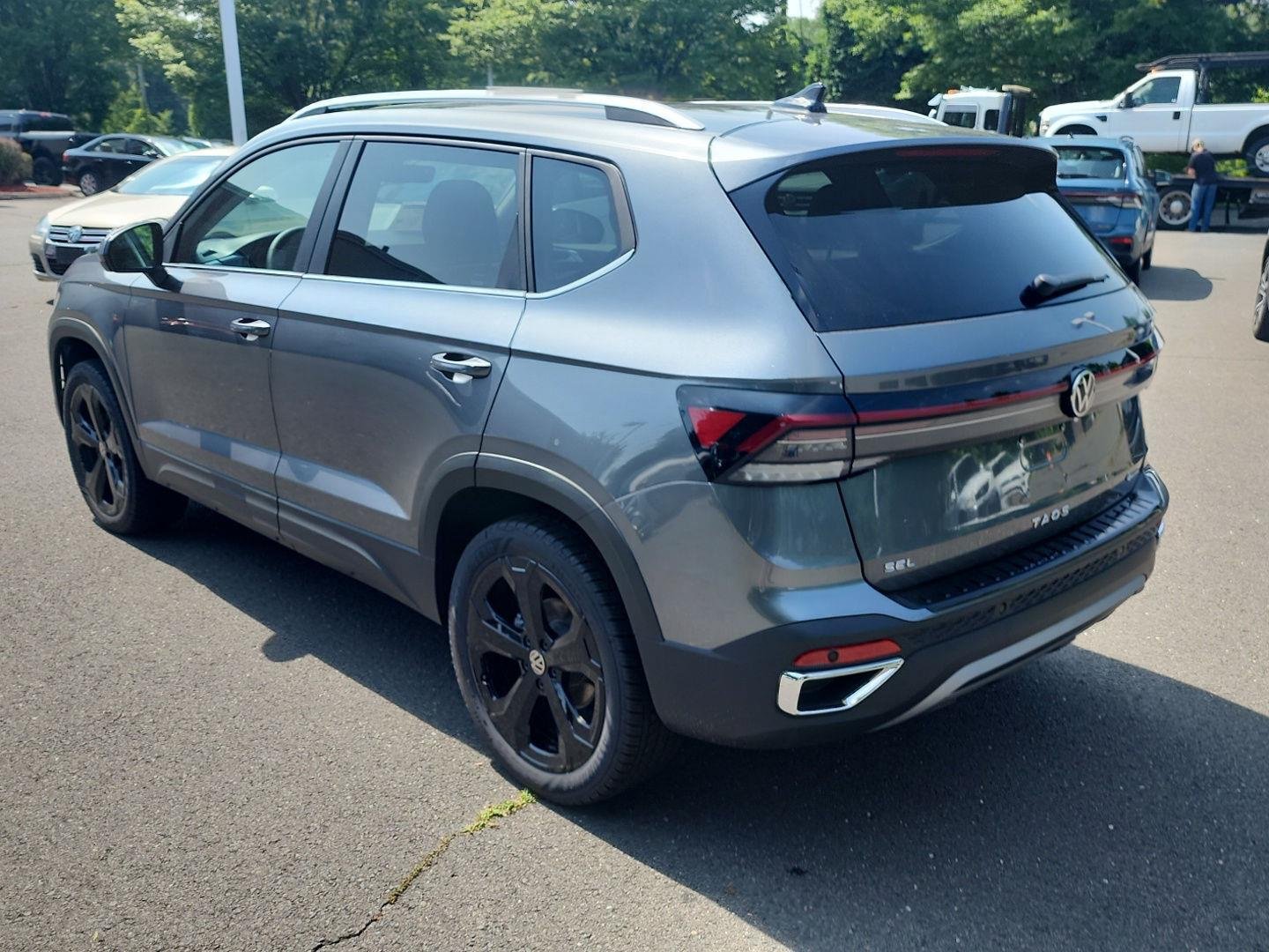 New 2026 Platinum Gray Metallic Volkswagen SEL image 4