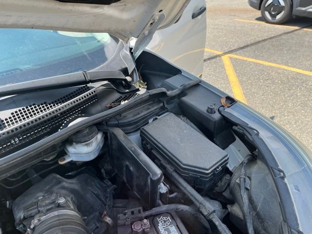 Used 2014 White Honda LX image 22