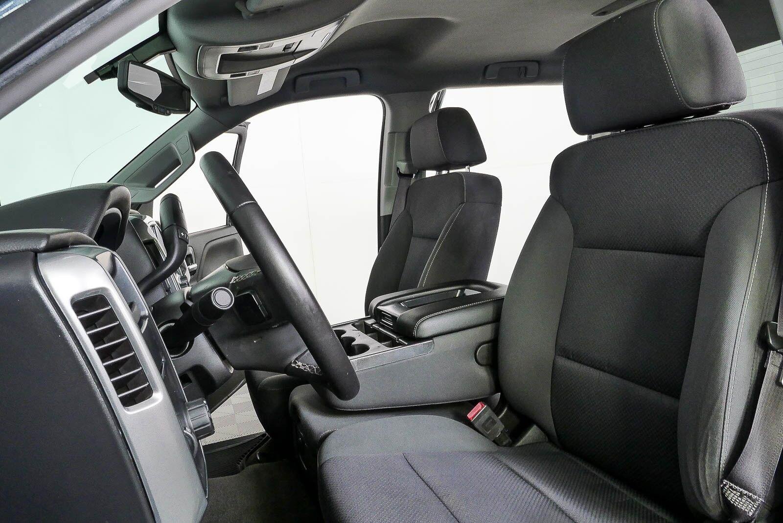 Used 2017 GRAPHITE METALLIC Chevrolet LT image 5
