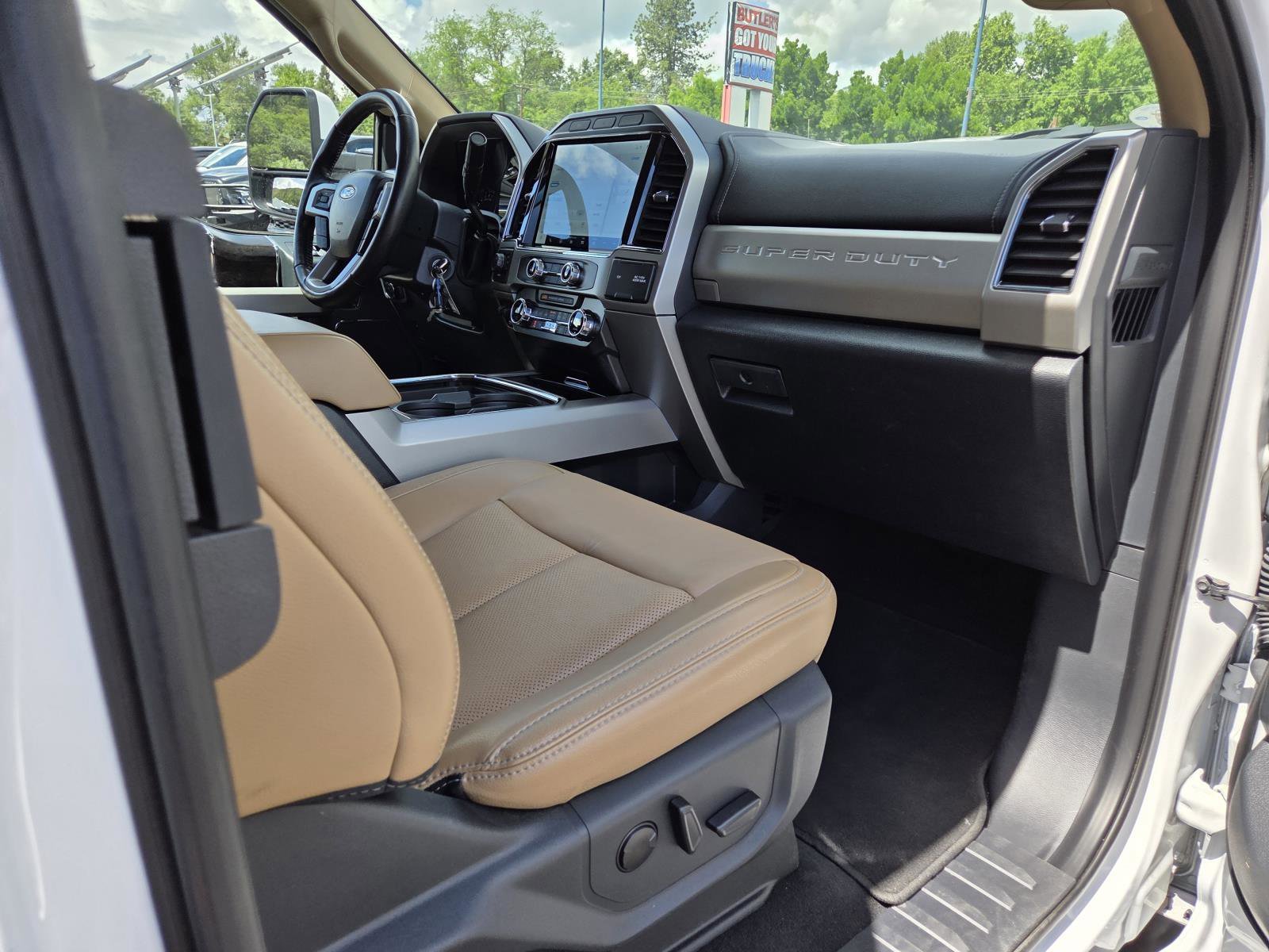 Used 2022 Oxford White Ford LARIAT image 21
