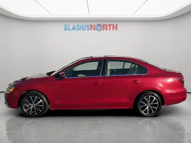 Used 2017 Red Volkswagen 1.4T SE image 8