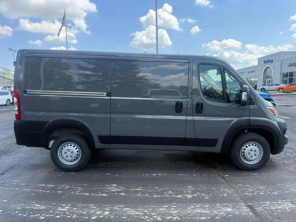 New 2026 Ceramic Gray Clear-Coat Exterior Paint RAM Low Roof image 2