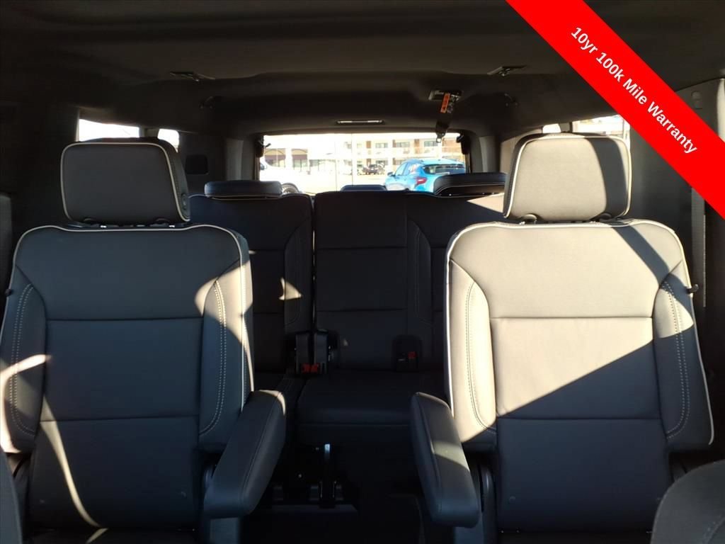 2026 Chevrolet Suburban Premier - Photo 21