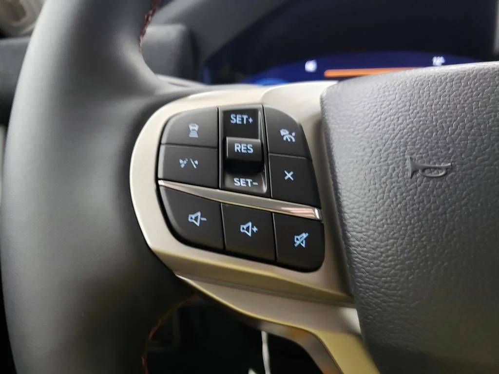New 2026 Agate Black Metallic Ford Active image 22