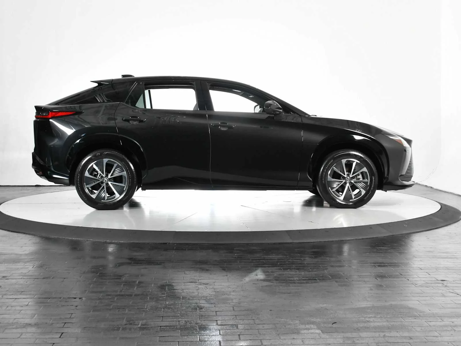 Certified Used 2024 CAVIAR Lexus Premium image 8