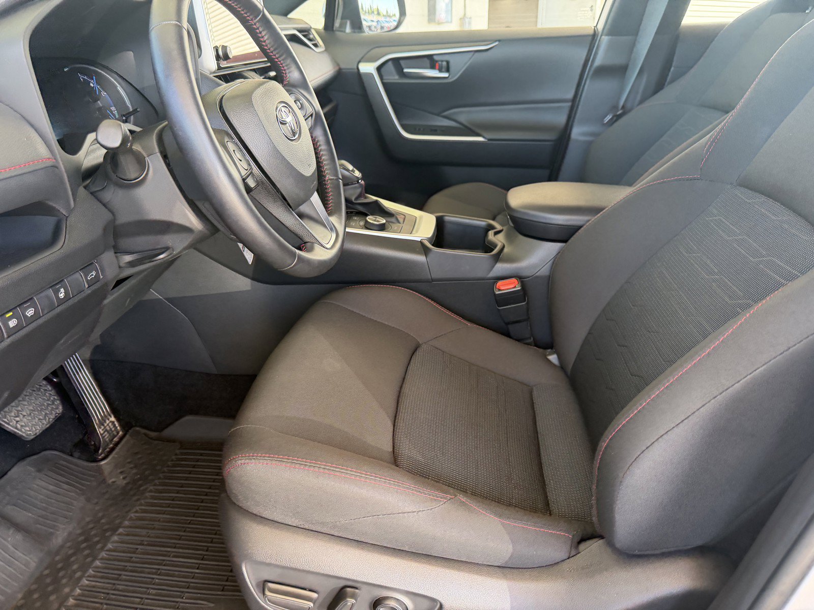 Used 2025 Silver Sky Metallic Toyota SE image 21