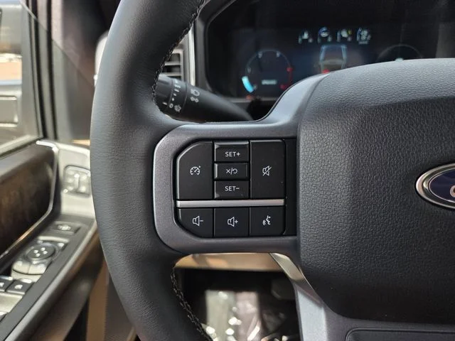New 2026 Star White Metallic Tri-Coat Ford F-250® Lariat® image 45