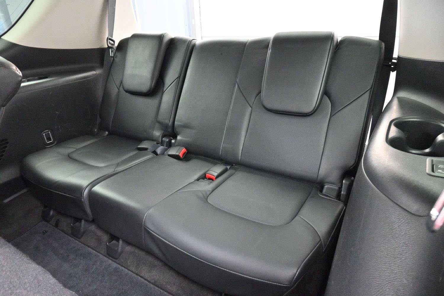 Used 2019 Pearl White Tricoat Nissan SL image 37