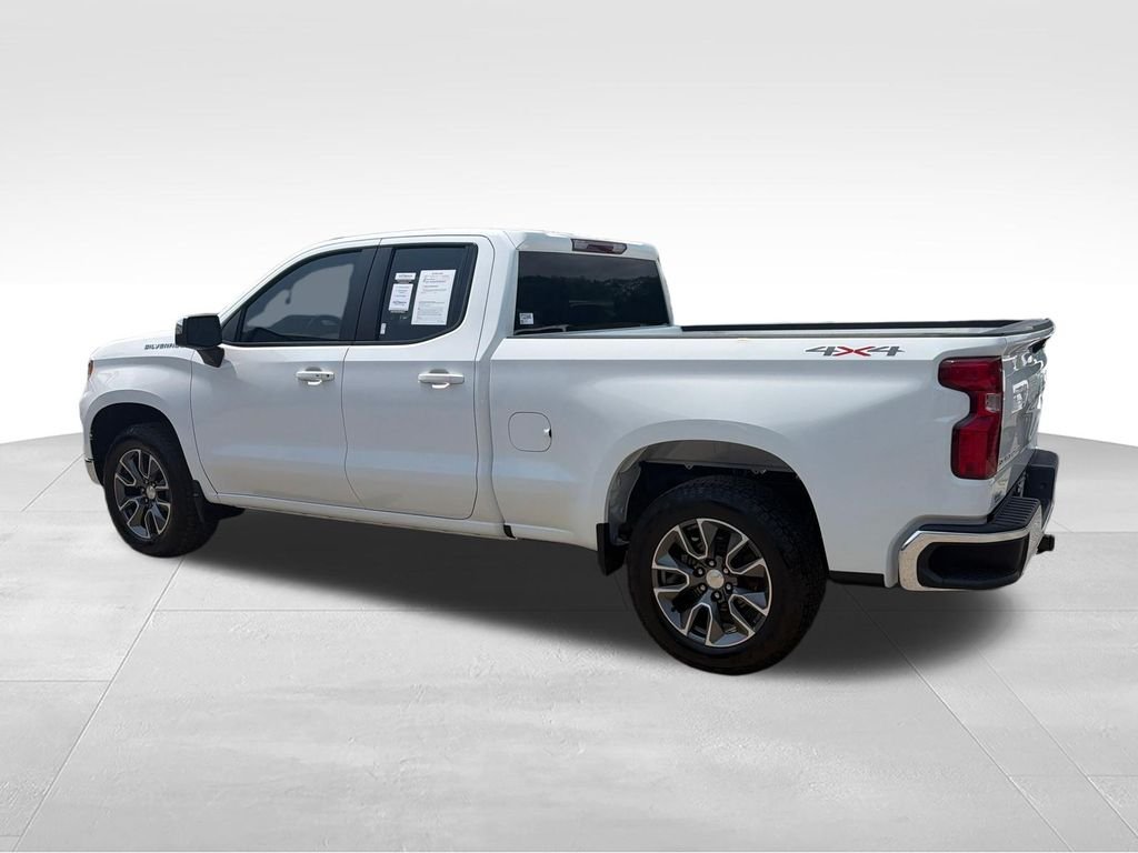 Used 2023 White Chevrolet LT image 3