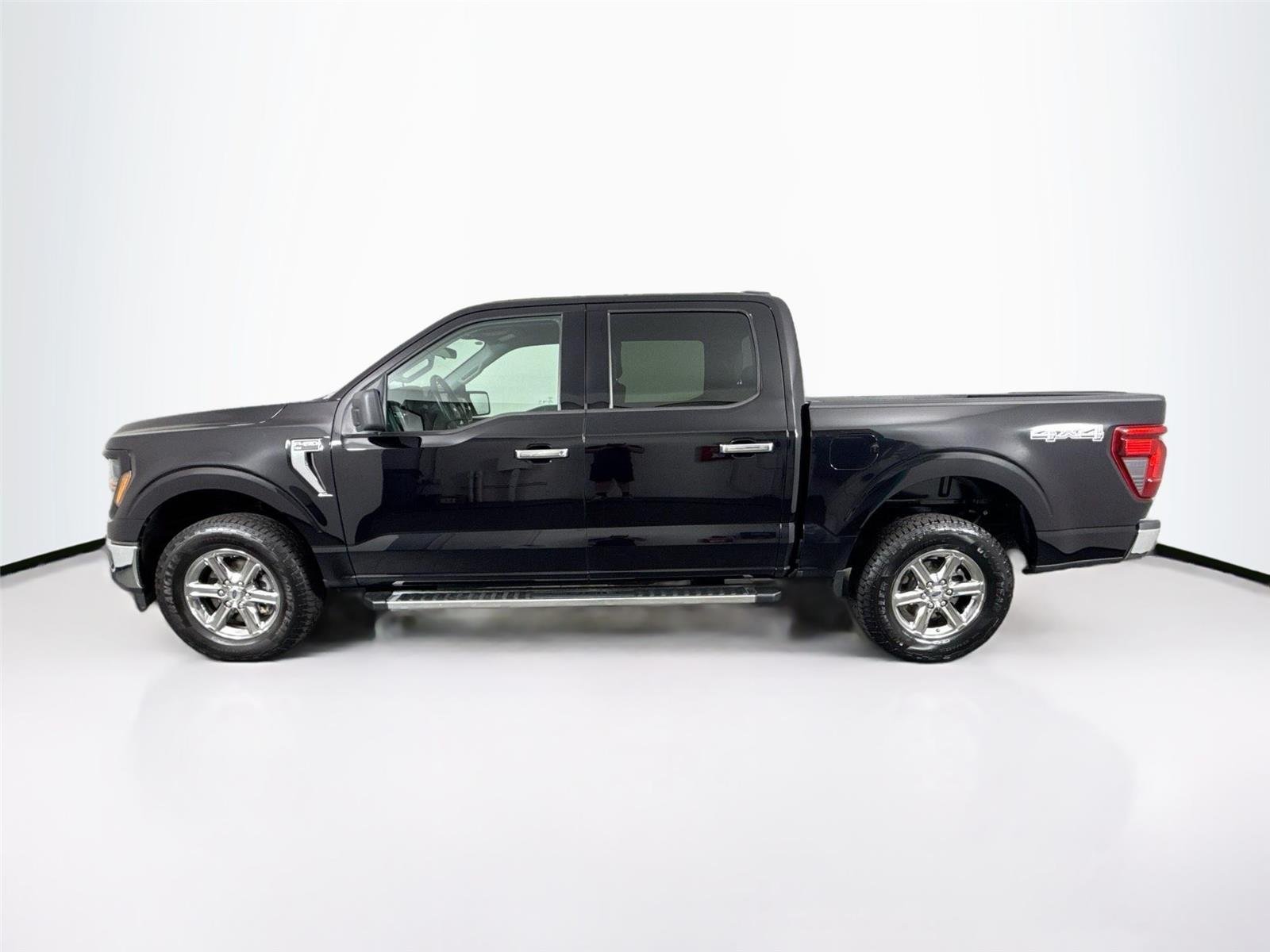 Used 2025 Agate Black Ford XLT image 12