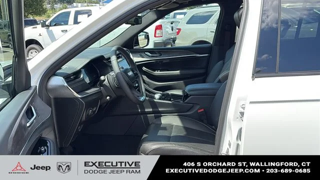 Used 2023 White Jeep Overland image 10