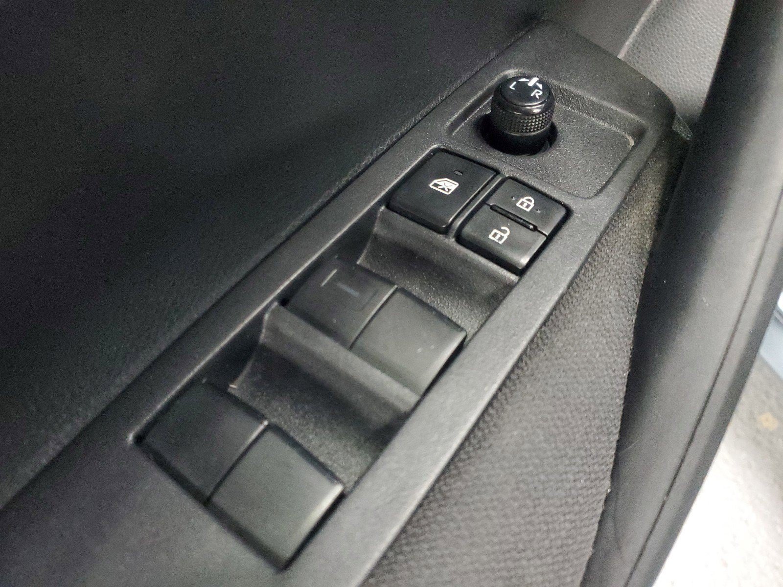 Used 2021 Celestite Toyota LE image 21