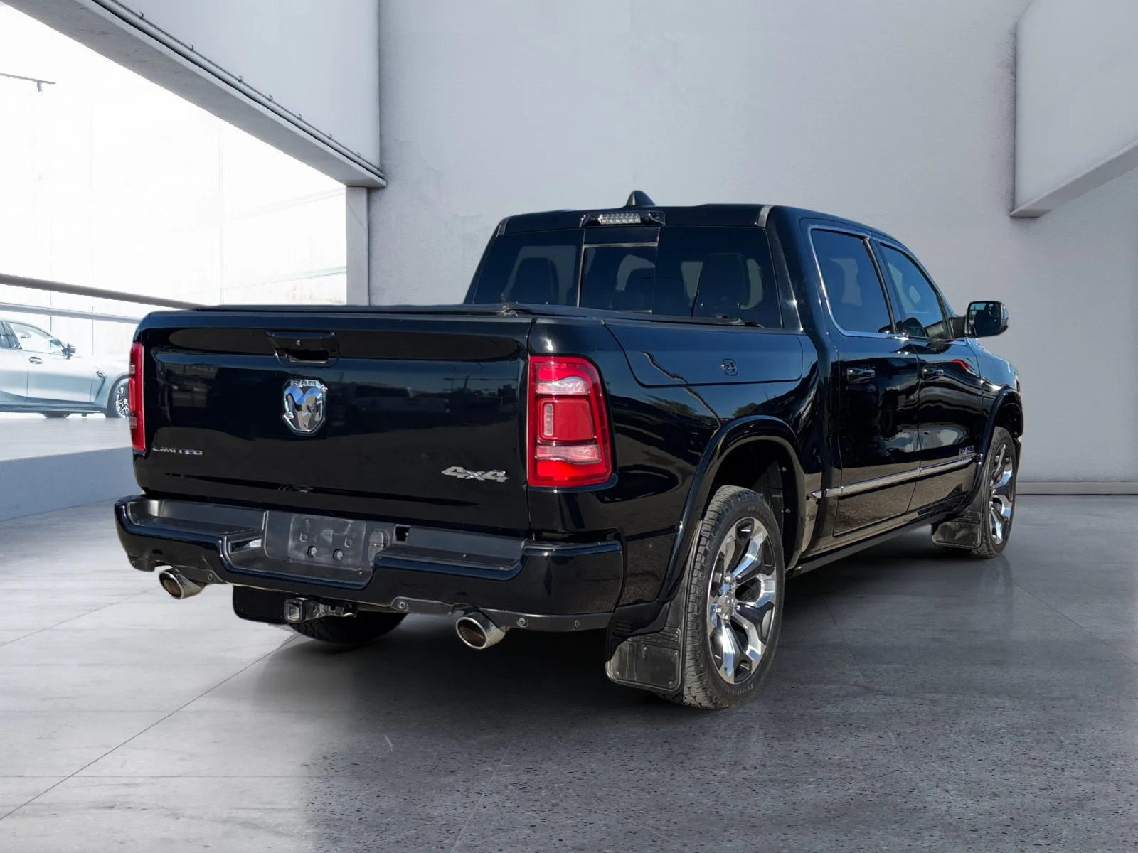 Certified Used 2023 Diamond Black Crystal Pearl Ram Limited image 5