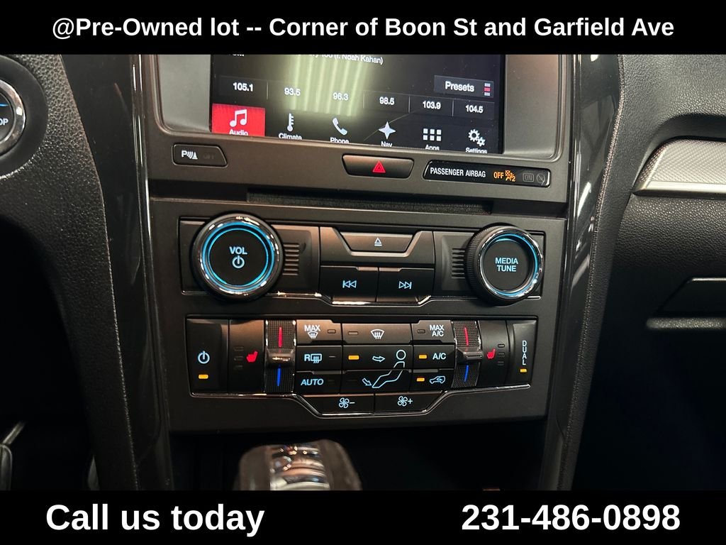 Used 2017 Black Ford XLT image 21