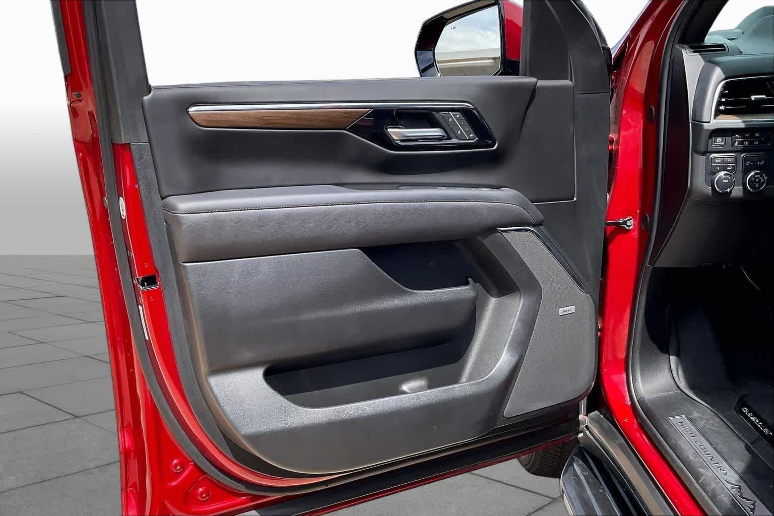 2025 Chevrolet Tahoe High Country - Photo 46