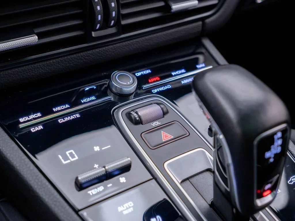 2022 Porsche Cayenne Platinum Edition - Photo 27