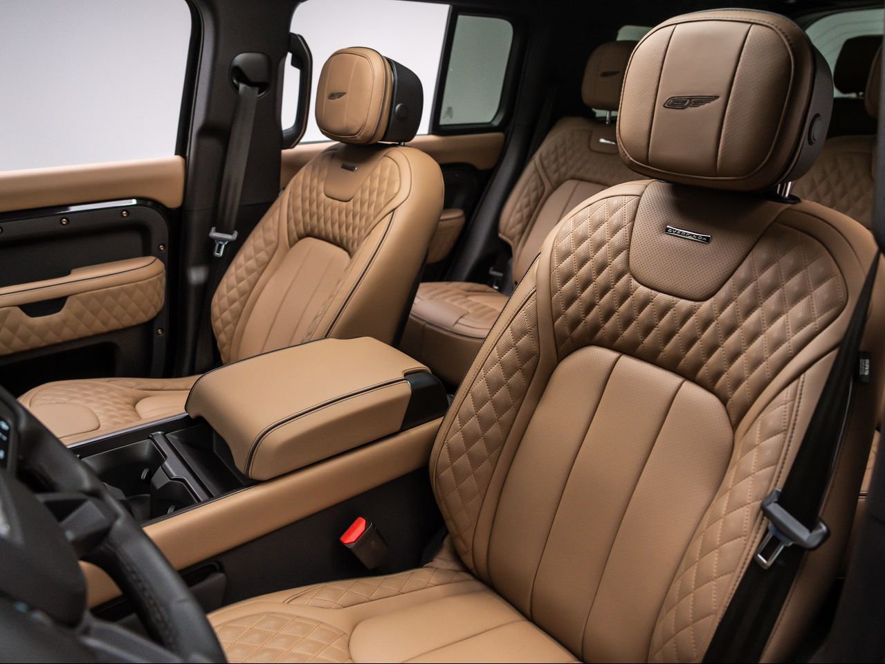 New 2026 Santorini Black Land Rover P500 V8 image 17