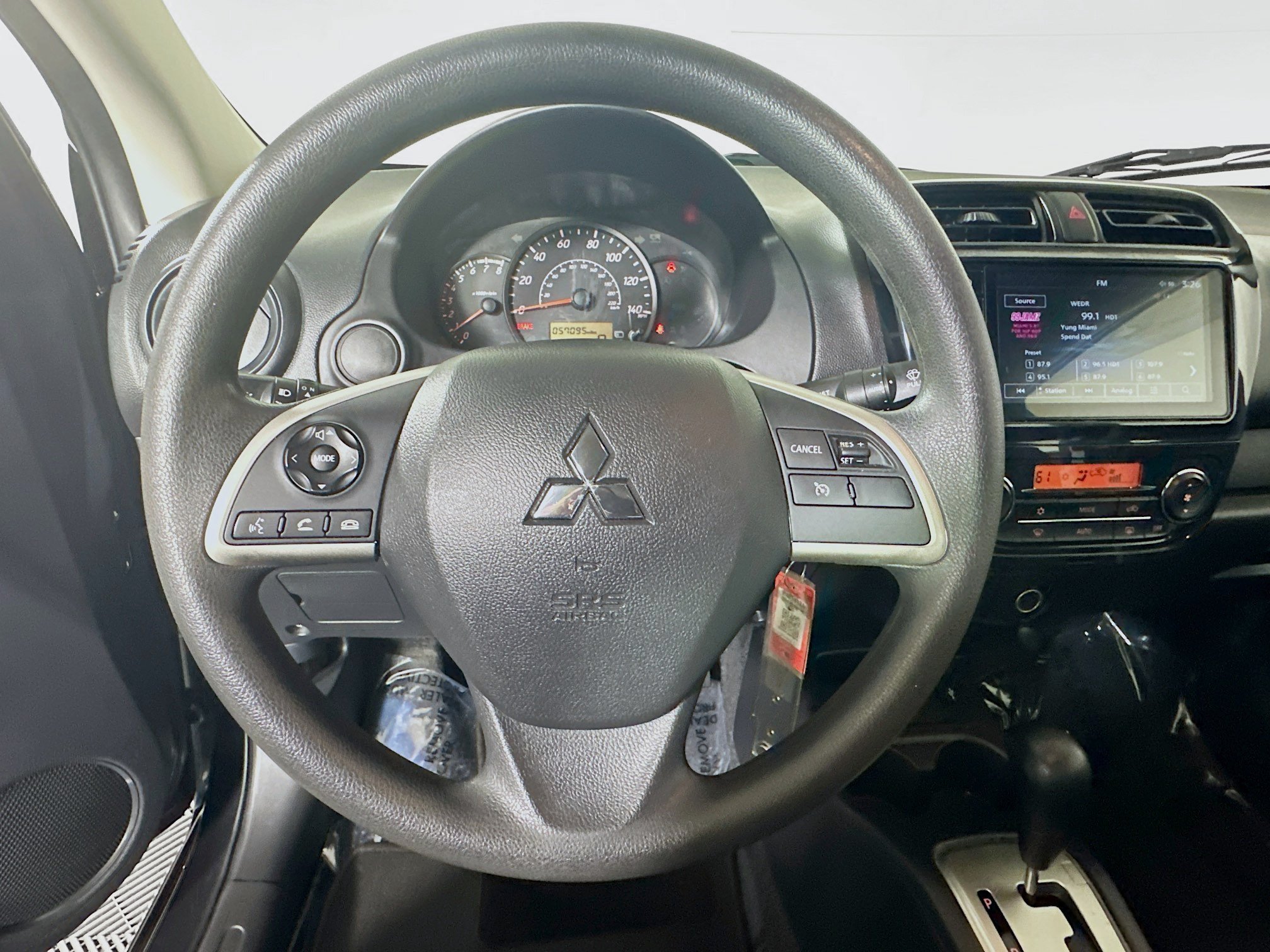 Used 2024 Black Mitsubishi ES image 15