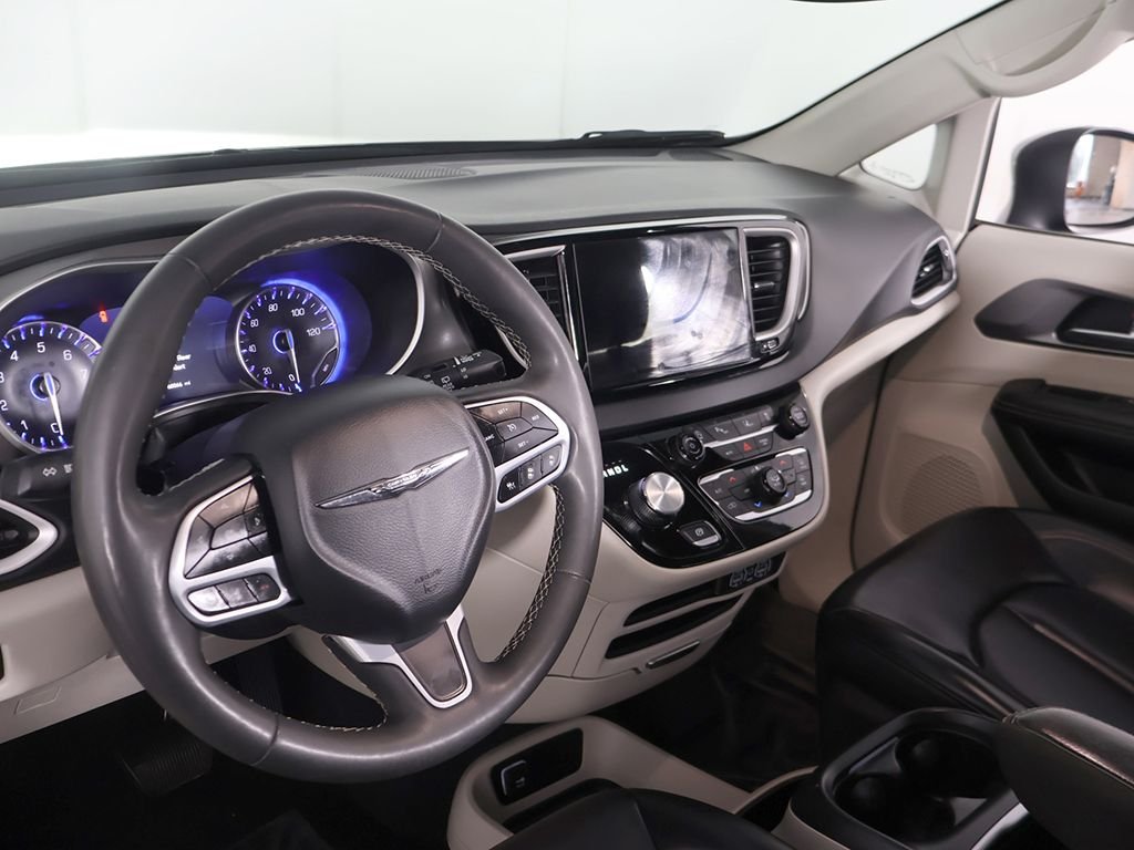 Used 2023 Gray Chrysler Touring L image 25