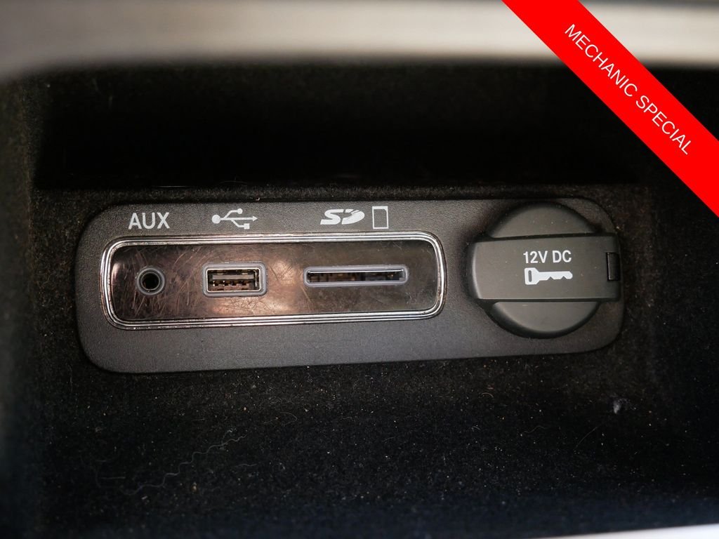 Used 2015 White Jeep Limited image 26