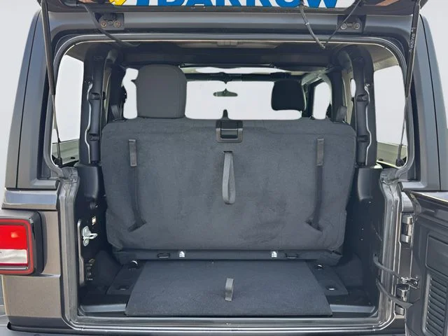 Used 2020 Gray Jeep Rubicon image 30