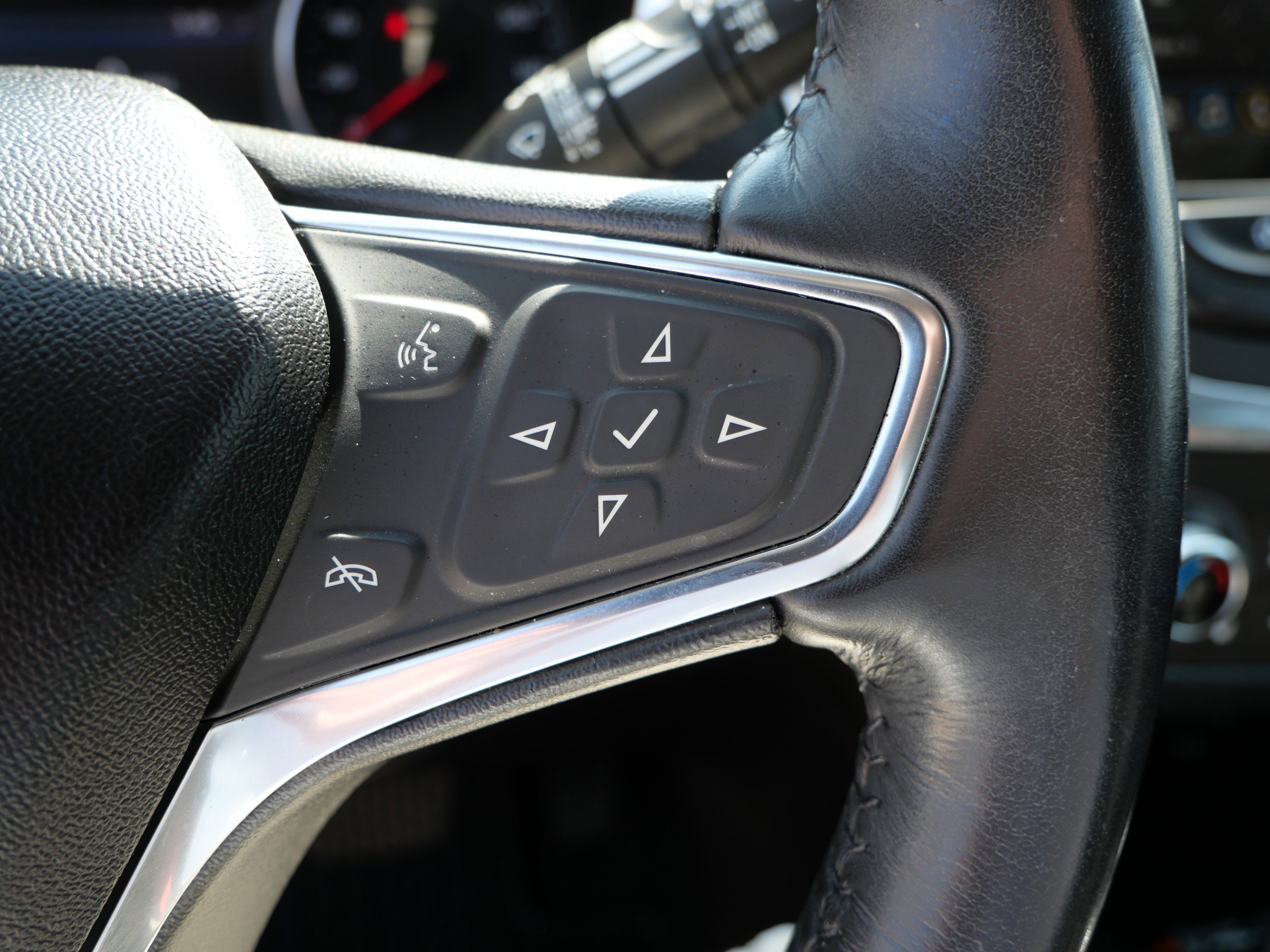 Used 2019 Pacific Blue Metallic Chevrolet Premier image 20