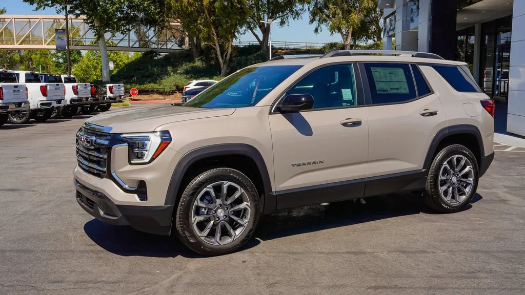 New 2026 Riverstone Metallic GMC Elevation image 3