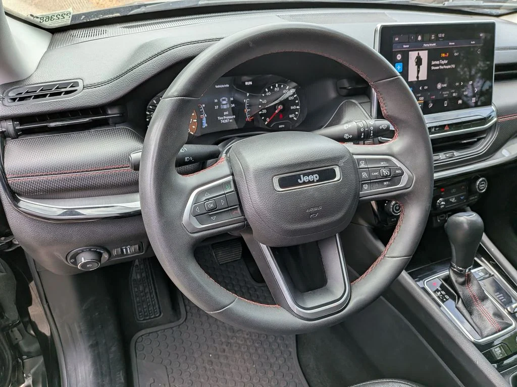 Used 2022 Black Jeep Trailhawk image 24