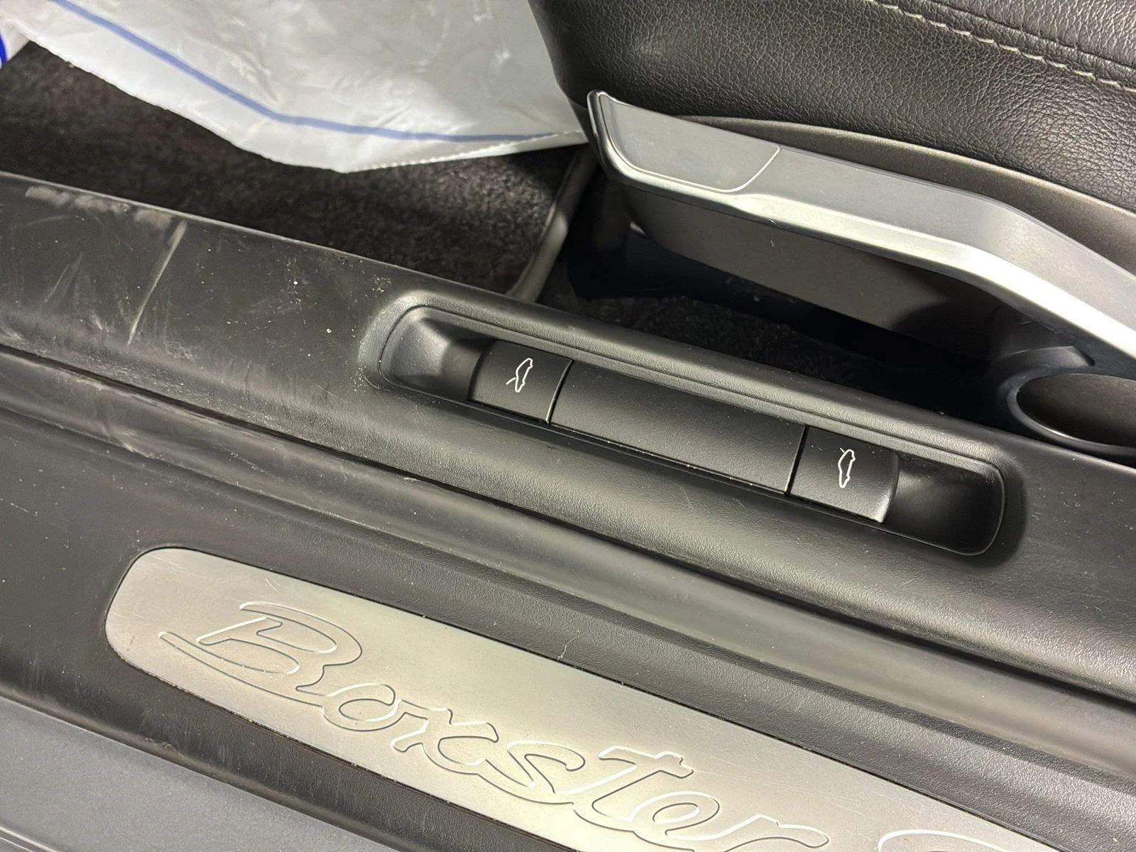 Used 2006  Porsche S image 19