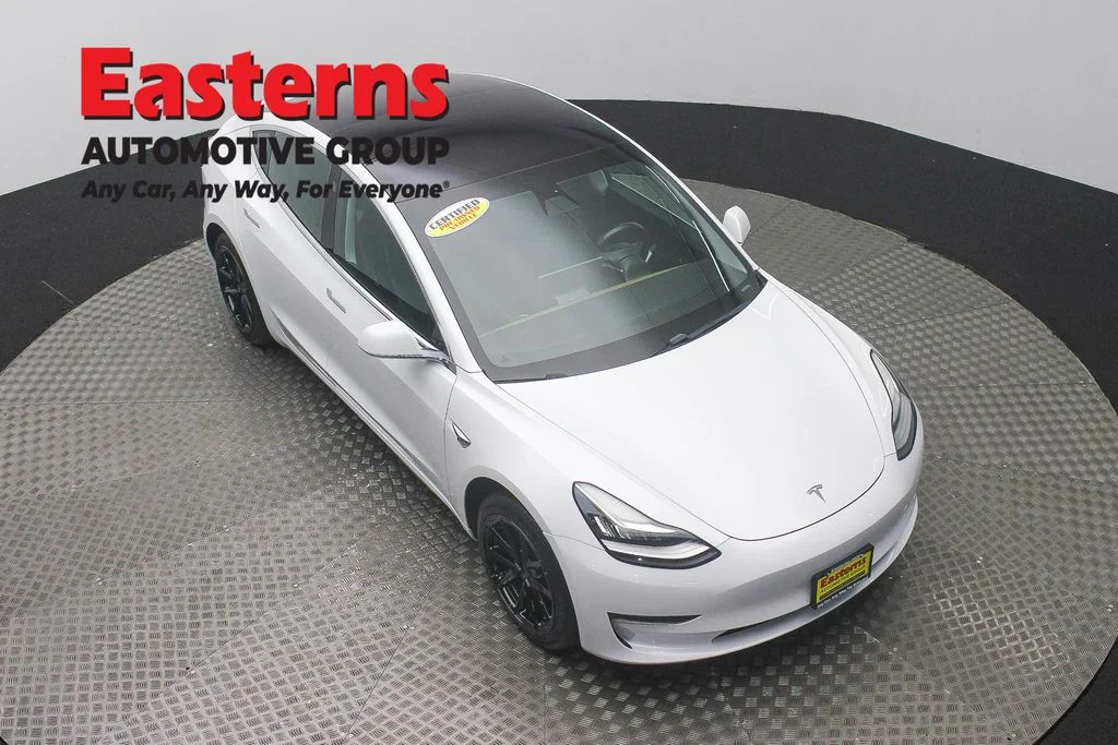 Used 2018 White Tesla Long Range image 3