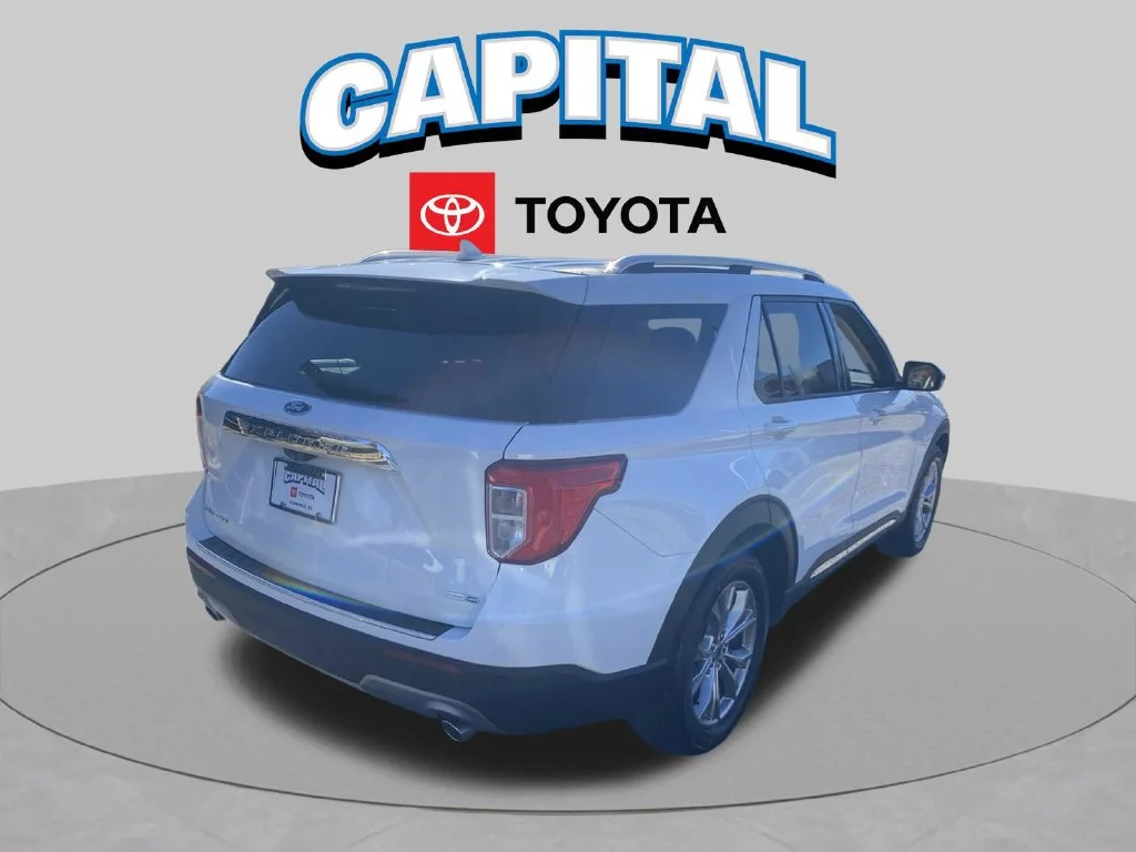 Used 2020 White Ford Limited image 14
