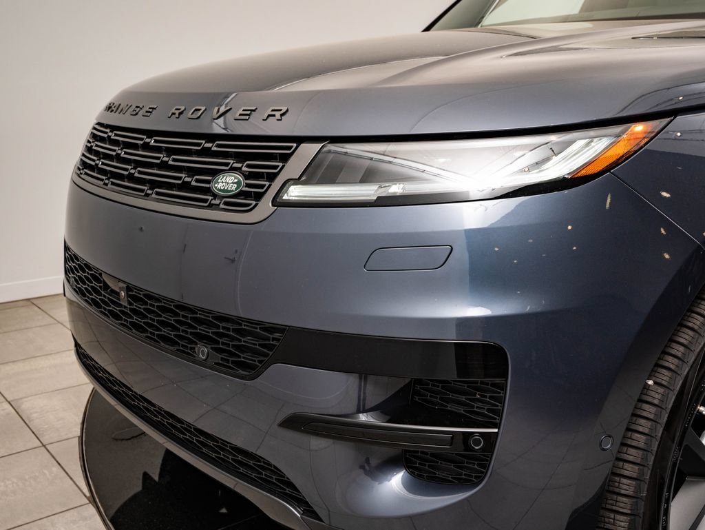 New 2026 Varesine Blue Land Rover SE image 3