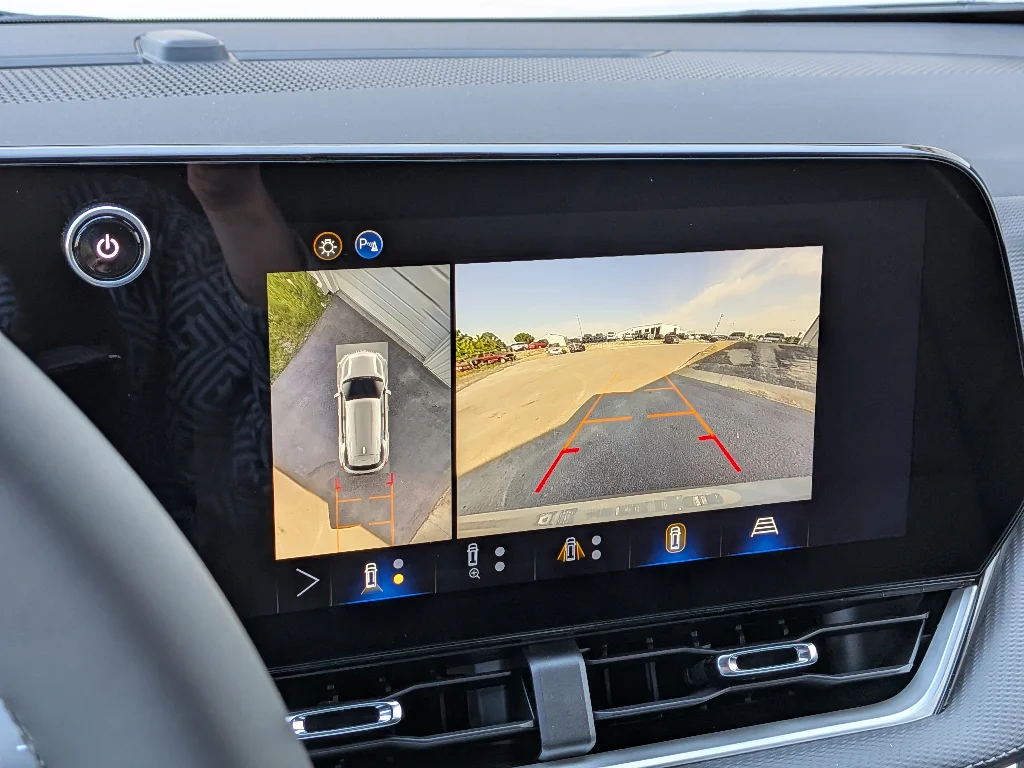 2026 Chevrolet Equinox LT - Photo 18