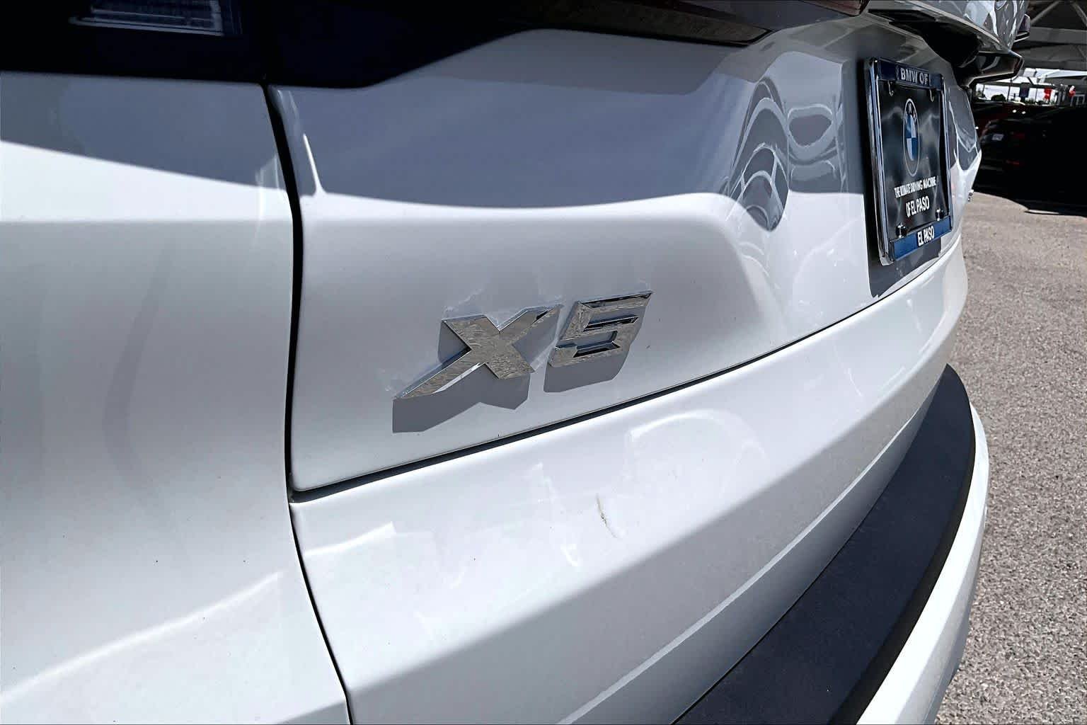 New 2026 Alpine White BMW sDrive40i image 15