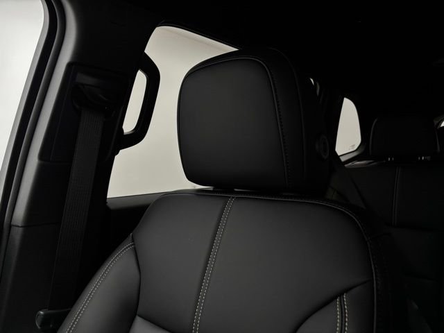 New 2026 Summit White GMC Elevation image 45
