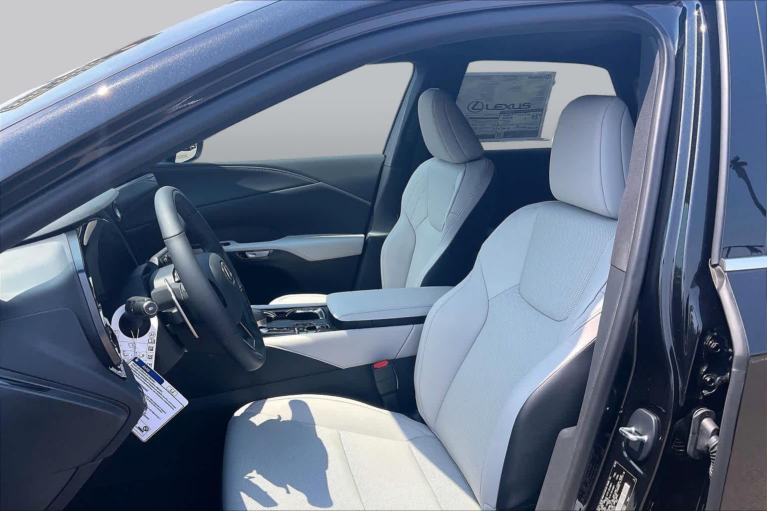 2026 Lexus RX 350 Premium - Photo 9