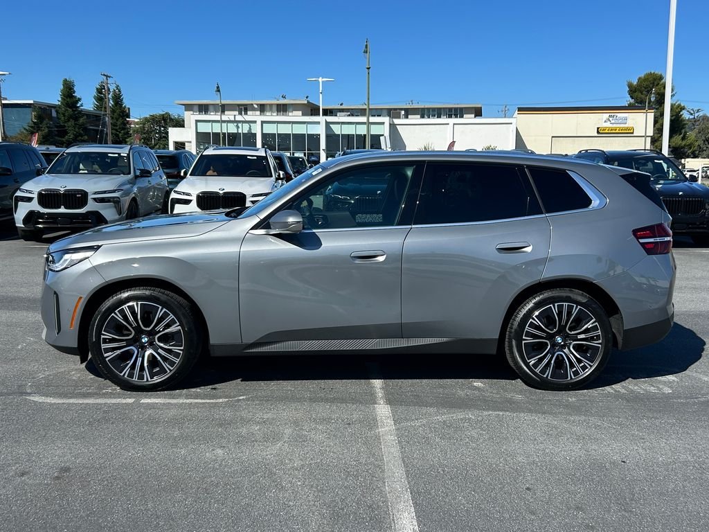 Used 2026 Skyscraper Grey Metallic BMW 30 xDrive image 2