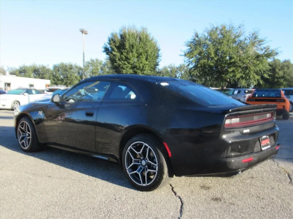 New 2026 Diamond Black Crystal Pearlcoat Dodge Scat Pack image 4