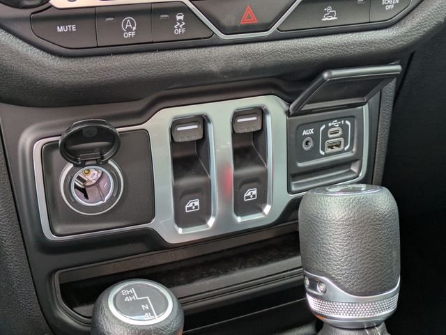 New 2026 Anvil Clearcoat Jeep Sport image 21