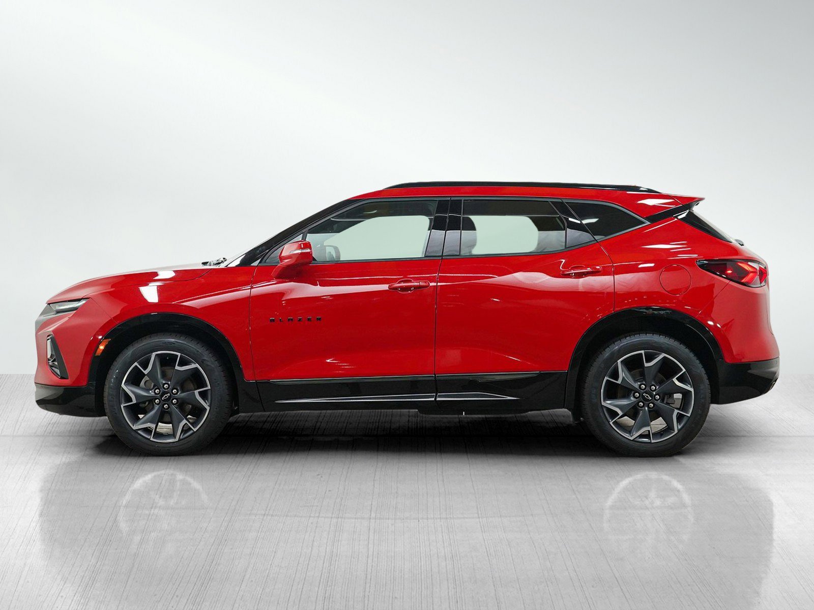 Used 2019 Chevrolet Blazer RS with VIN 3GNKBJRS9KS582499 for sale in White Bear Lake, Minnesota