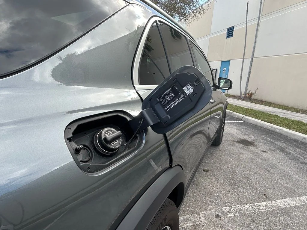 Used 2025  Mercedes-Benz GLE 450e image 36