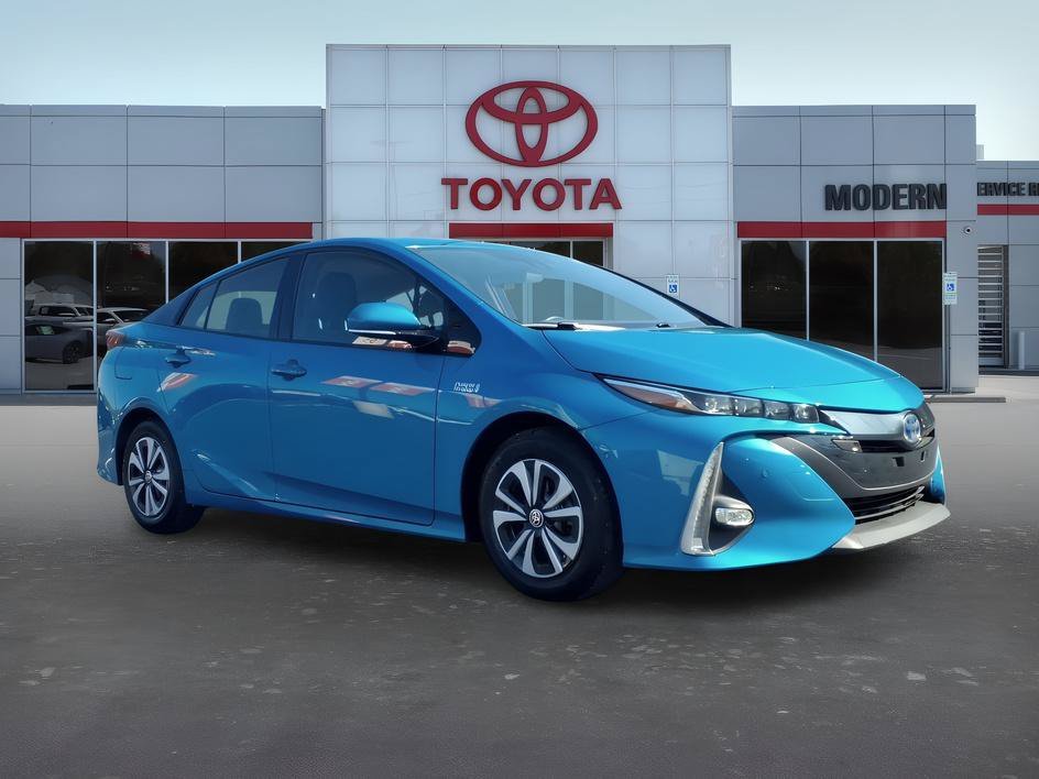 Used 2017 Blue Magnetism Toyota Advanced image 8