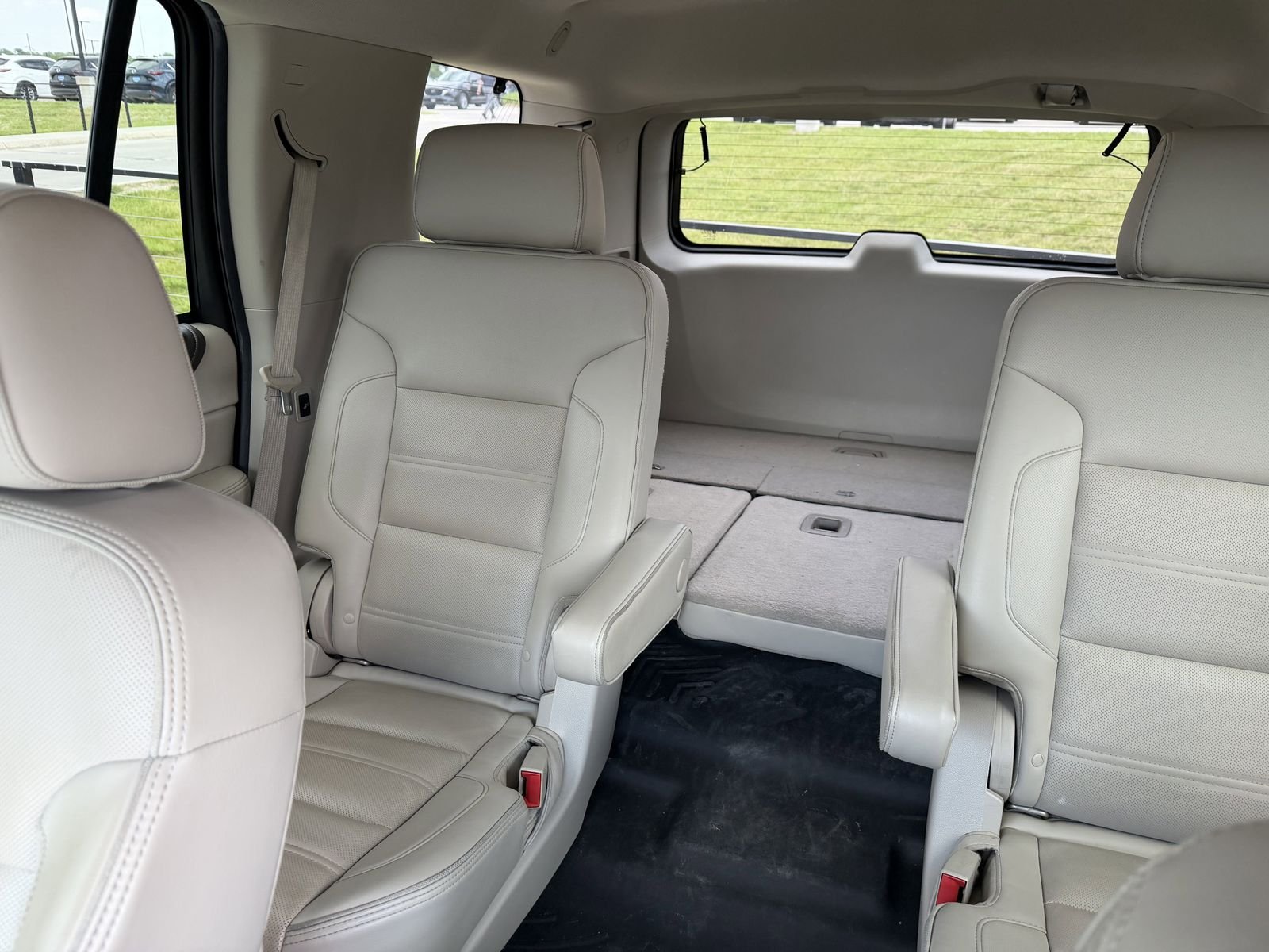 Used 2016 White GMC Denali image 6