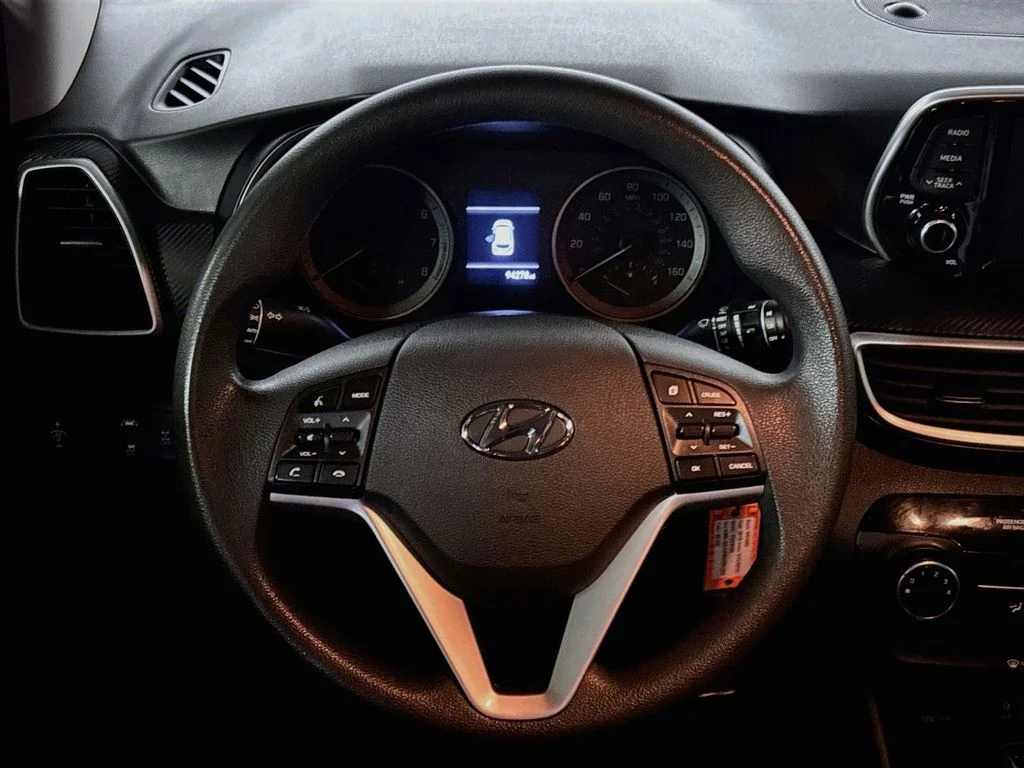 Used 2019 Blue Hyundai SE image 13